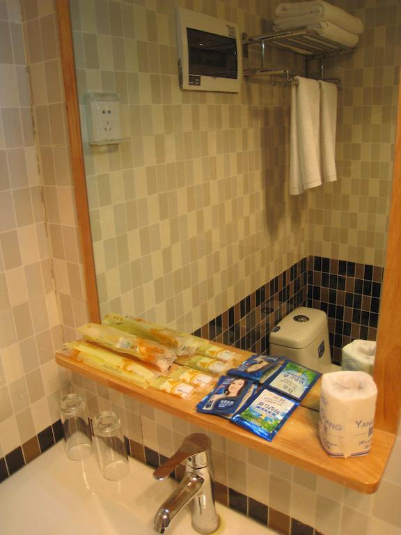 Chun Tian Hui Gu Holiday Hotel Куньмин Номер фото